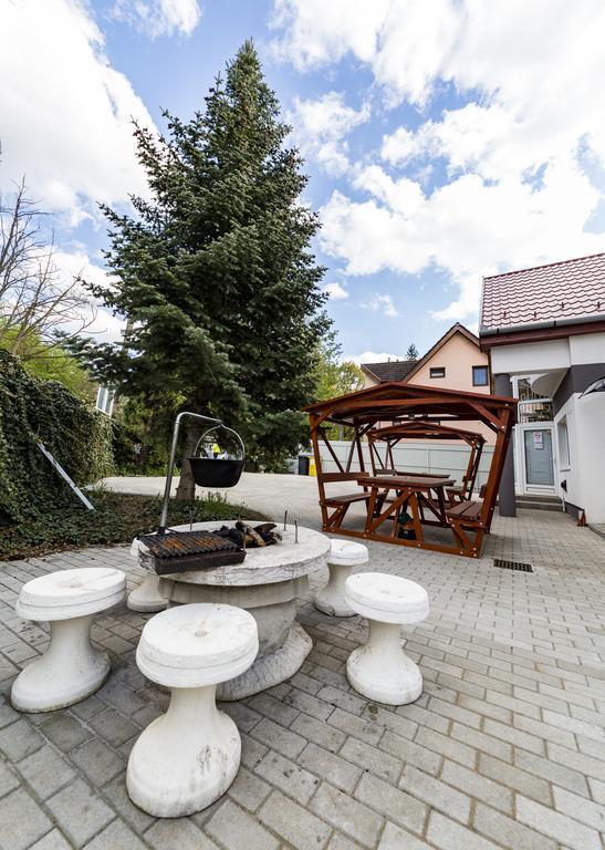Dolce Vita Apartman Ньїредьгаза Екстер'єр фото